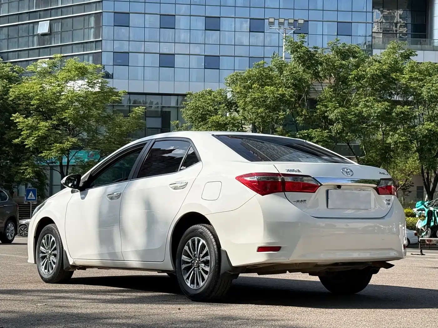 Toyota Corolla 2017 Facelift 1.2T Manual GL фото 7