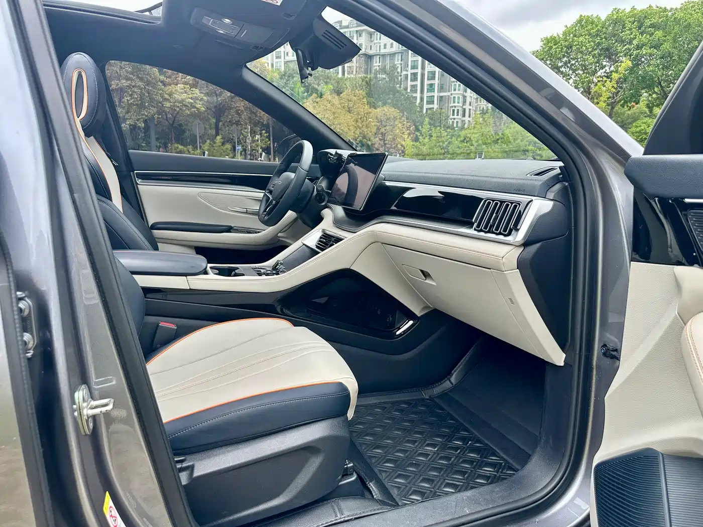 BYD Song PLUS PHEV 2023 Champion Edition DM-i 110KM Flagship фото 10