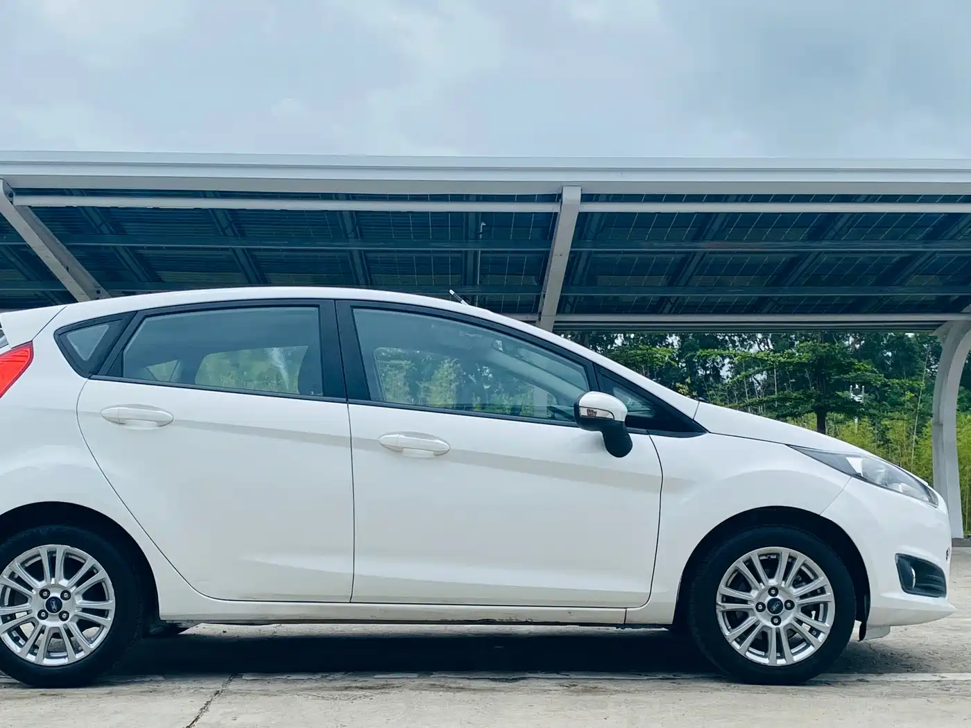 Ford Fiesta 2016 2013 Hatchback 1.5L Automatic Fashion