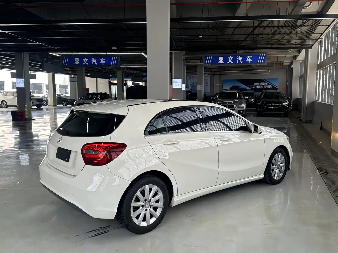 Mercedes-Benz A-Class (Import) 2016 A 180 фото 9