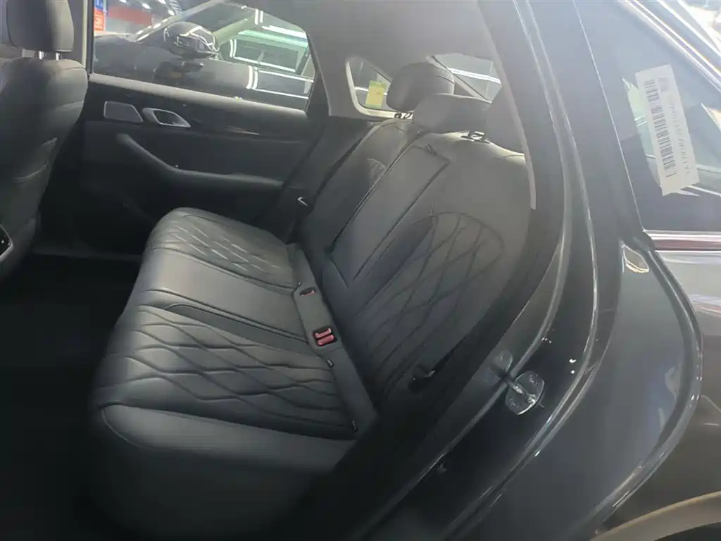 Geely Galaxy Galaxy A7 2025 EM-i 150km Explorer+ Edition фото 17