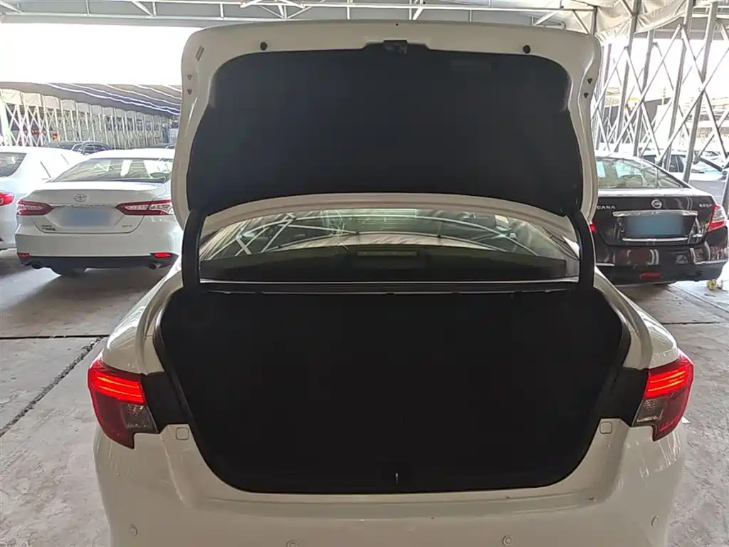 Toyota Reiz 2013 2.5S Elite Edition фото 19