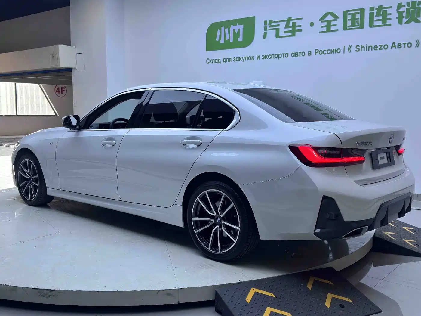 BMW 3 Series 2023 320Li M Sport Package фото 6