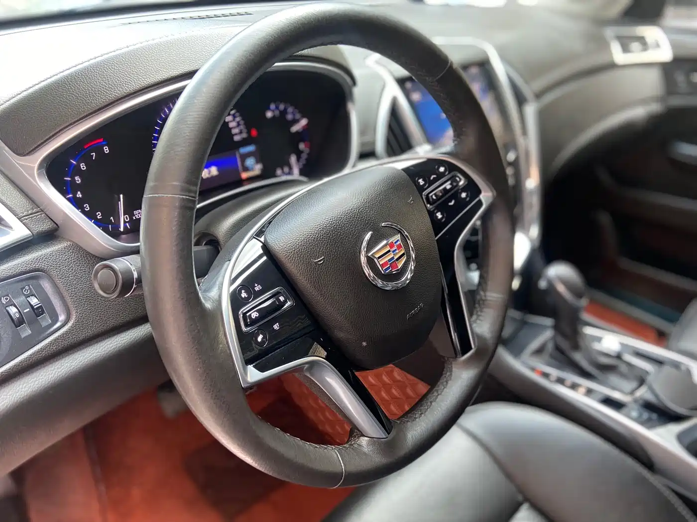 Cadillac SRX 2014 3.0L Comfort Model фото 5