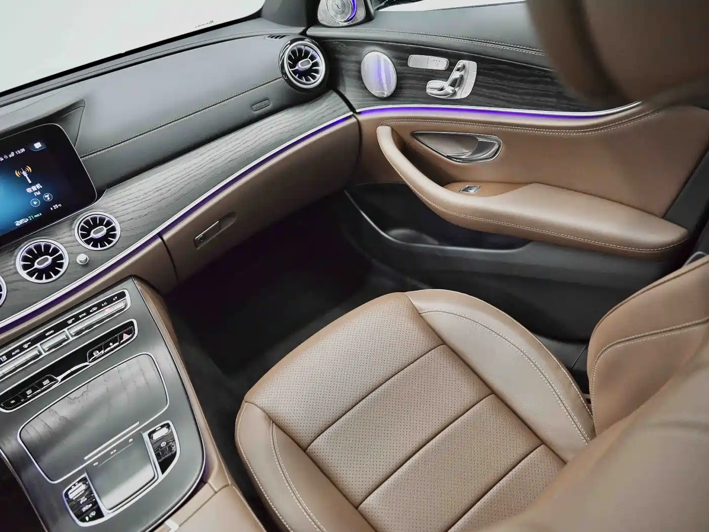 Mercedes-Benz E-Class 2021 E 300 L Sport Fashion фото 30