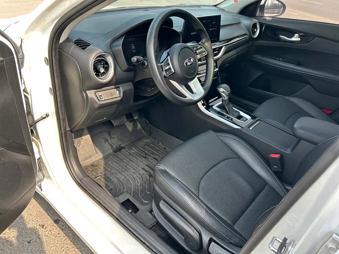 Kia K3 2021 1.5L CVT Fashion Edition фото 10