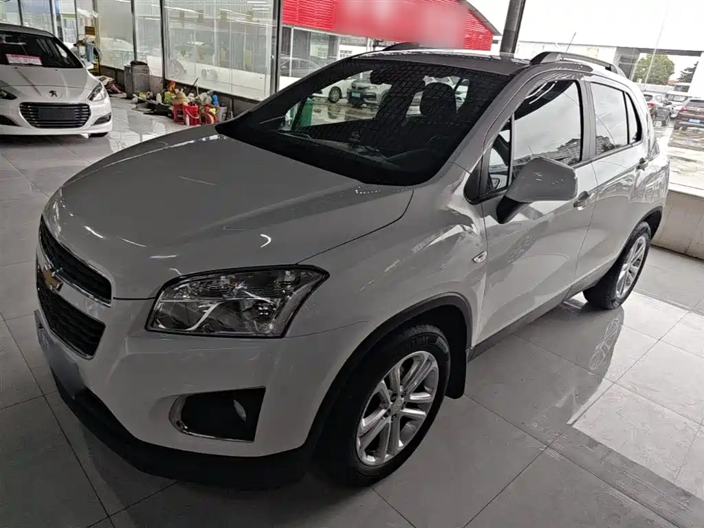 Chevrolet Trax 2016 1.4T Automatic 2WD Comfort Sunroof Edition фото 2