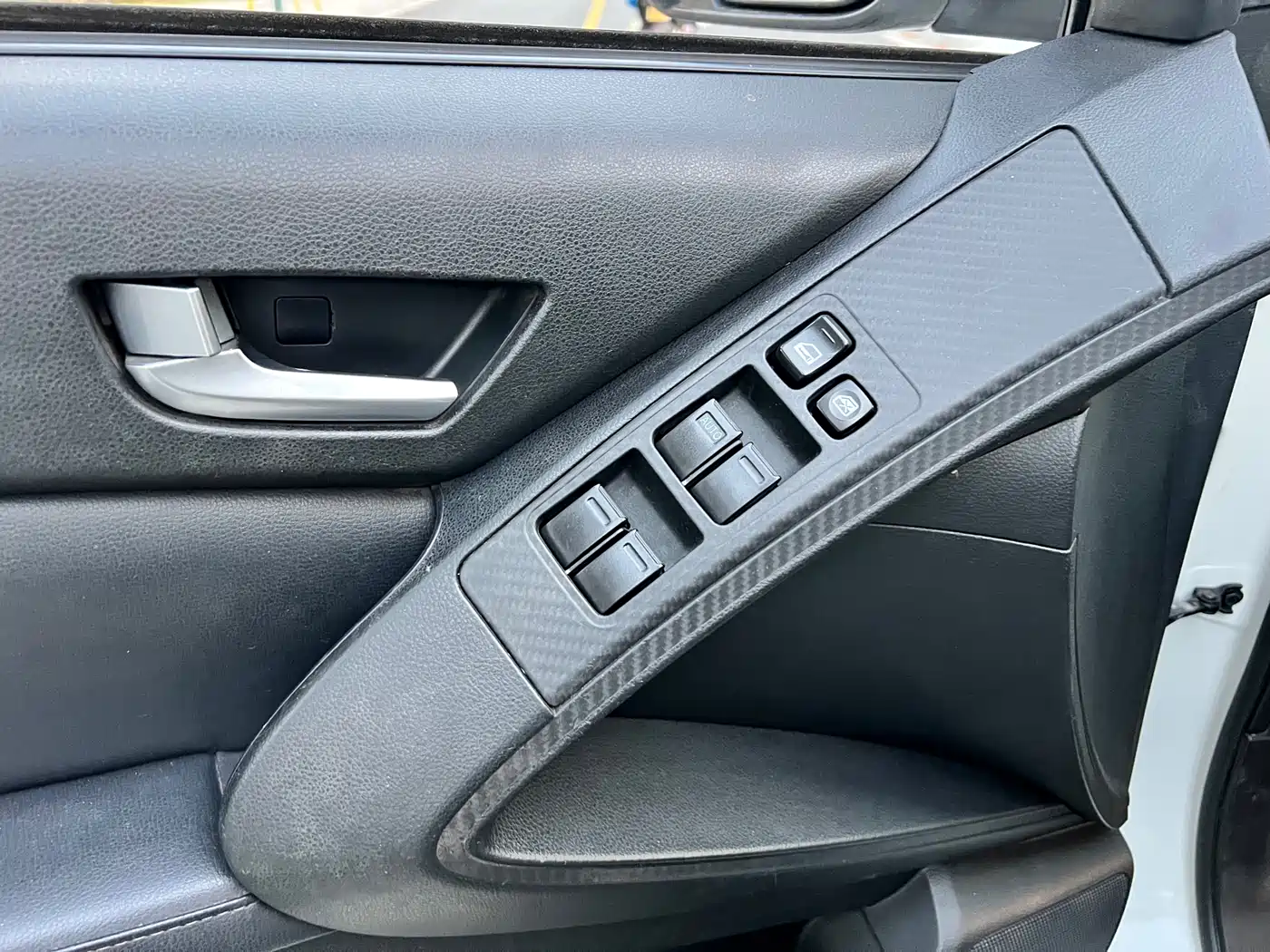 Luxgen U6 SUV 2015 2015 1.8T Fashion Edition