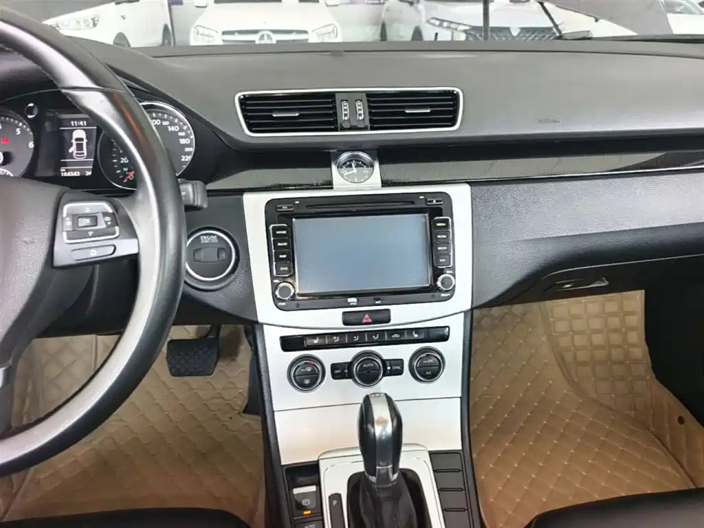 Volkswagen Magotan 2015 Facelift 1.8TSI Luxury фото 13