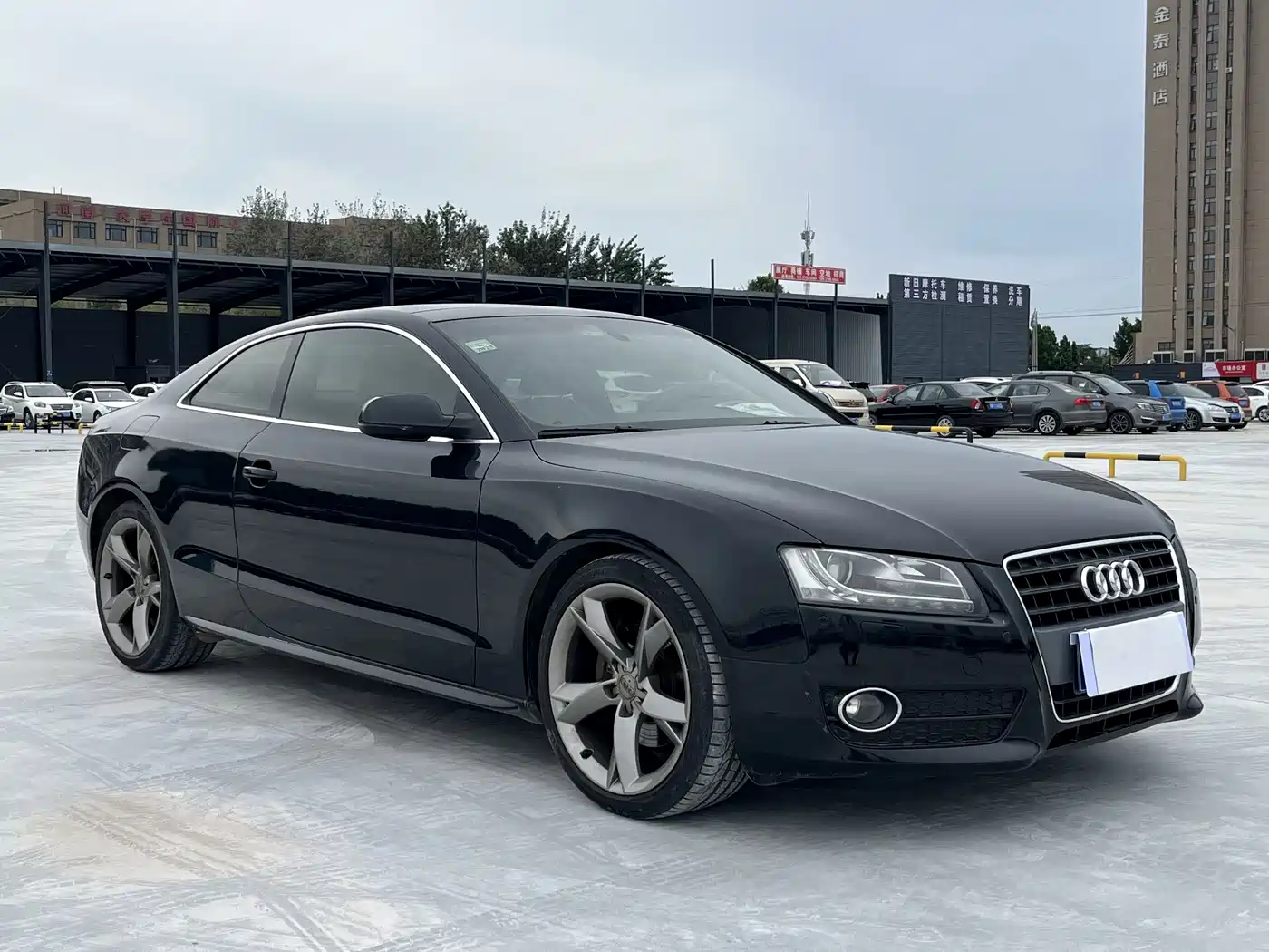 Audi A5 (Import) 2010 2.0TFSI Coupe фото 3