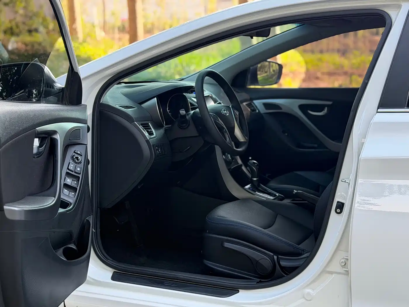 Hyundai Langdong 2015 1.6L Auto Premium фото 9