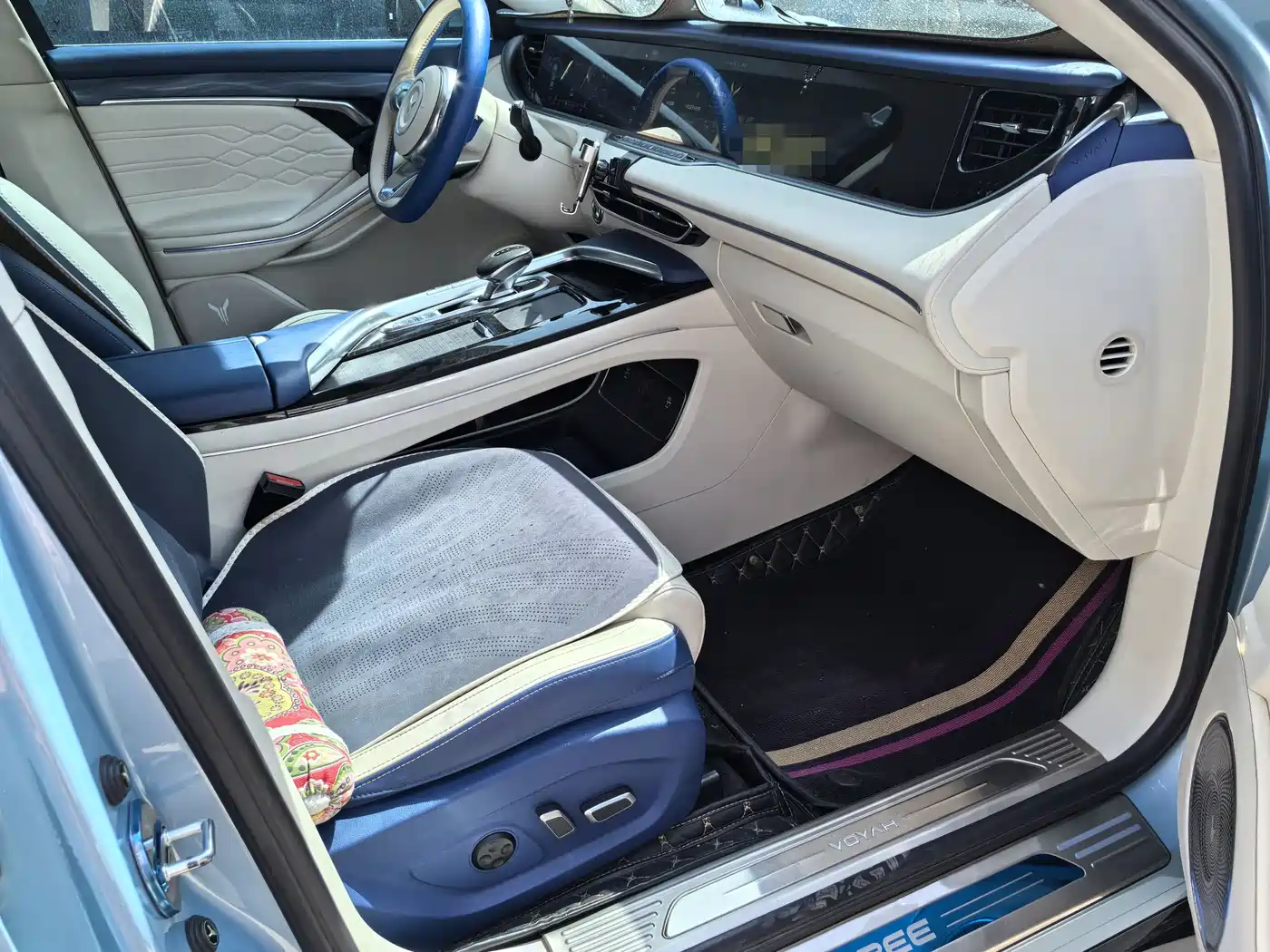Voyah Auto VOYAH FREE 2021 AWD Standard Range Extender Exclusive Luxury Package фото 12