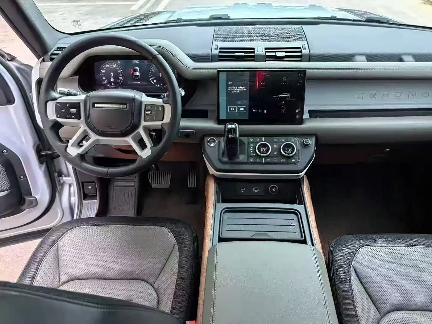 Land Rover Defender 2022 110 P400 X-DYNAMIC HSE фото 5