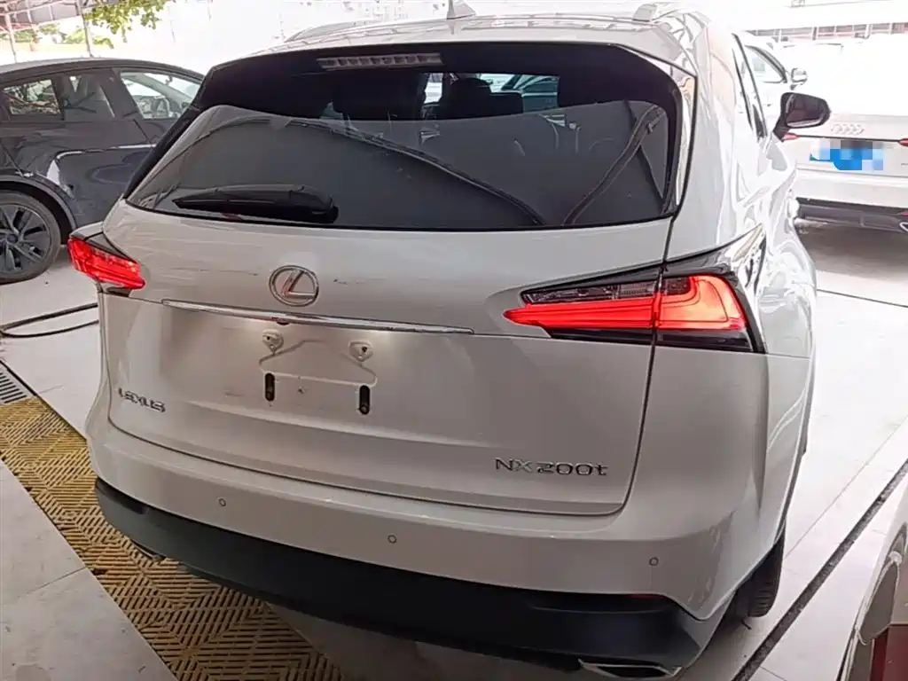 Lexus NX 2015 200t AWD F Sport фото 6