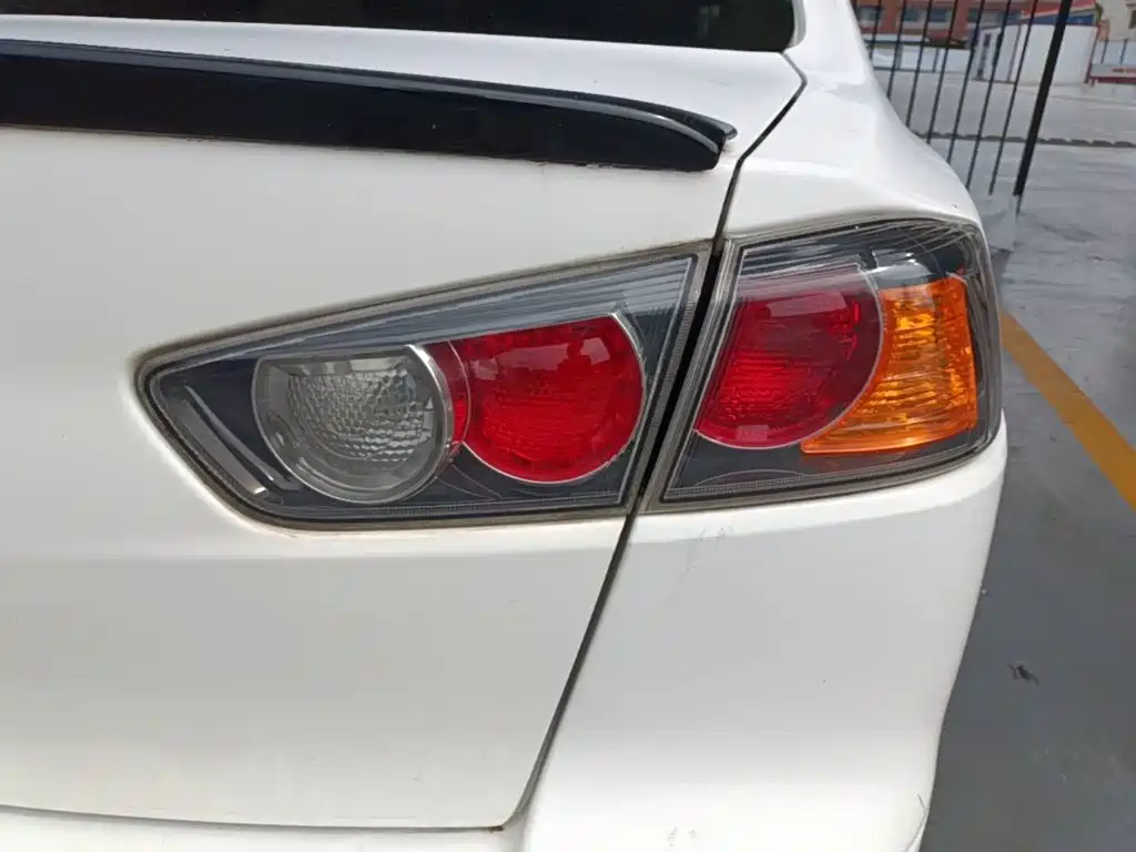 Mitsubishi Lancer EX 2018 2016 1.8L CVT Black & White Replica