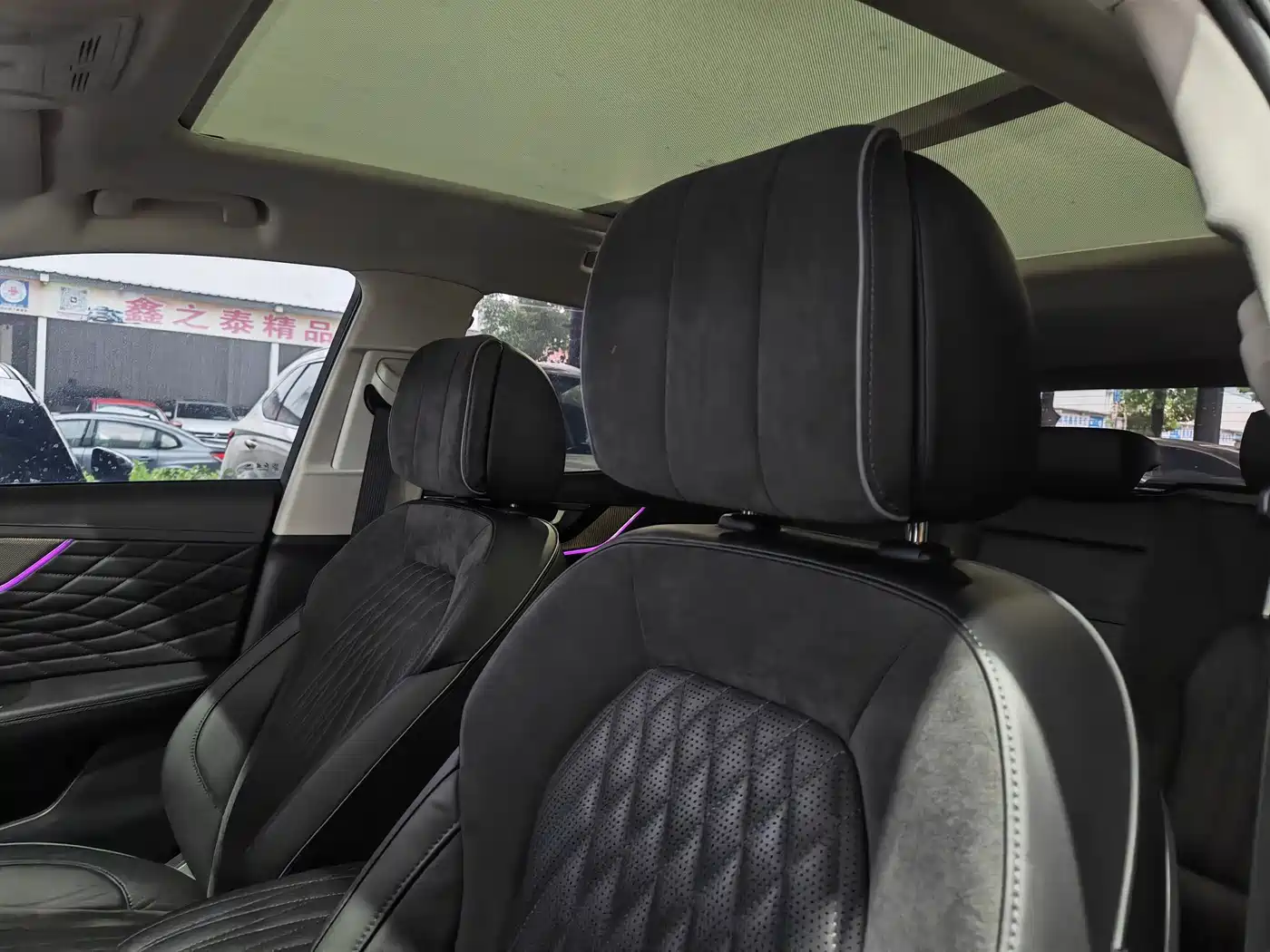 Hongqi HS5 2022 Facelift 2.0T Smart Flag Enjoyment Edition фото 7