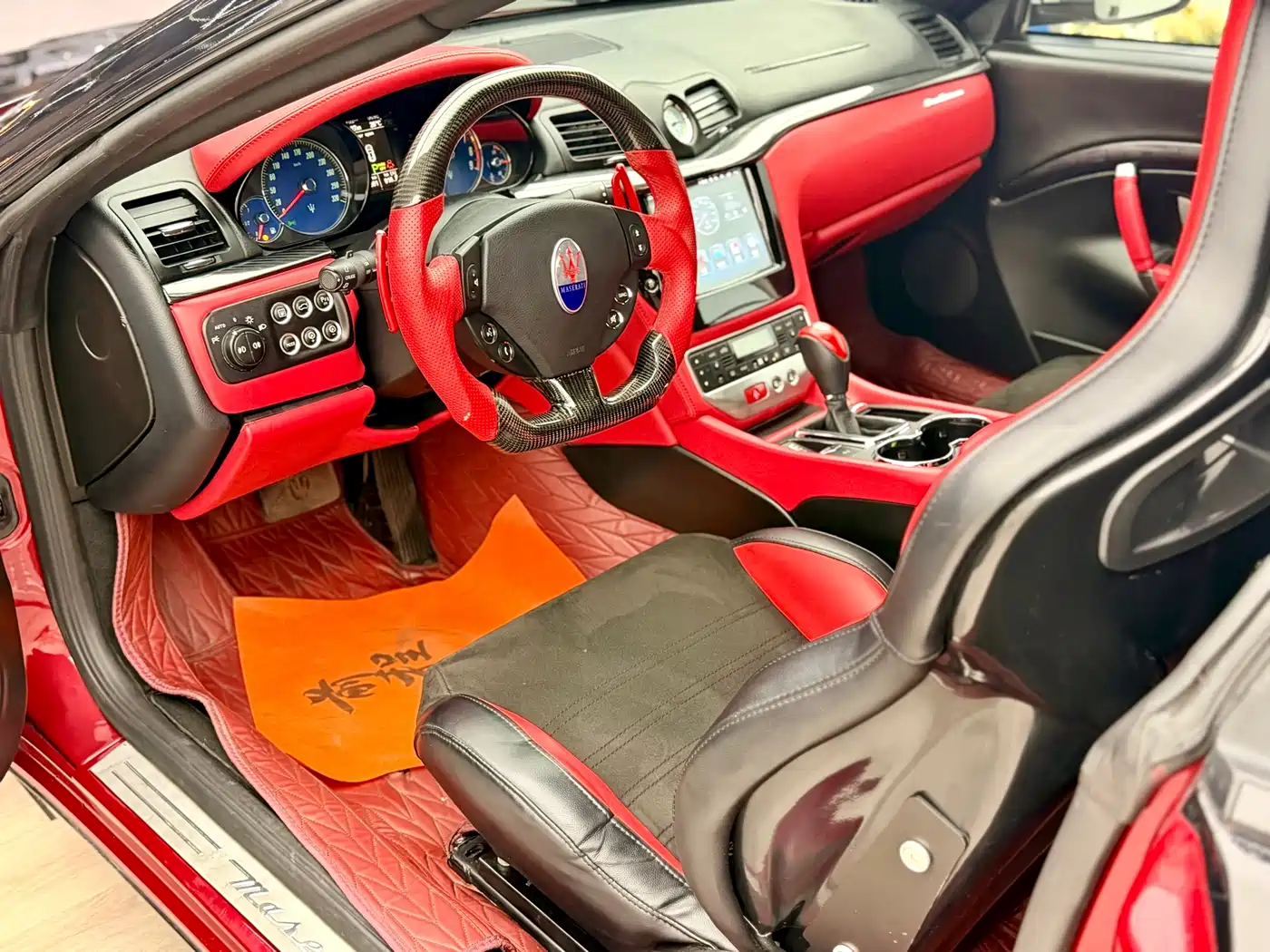 Maserati GranTurismo фото 10