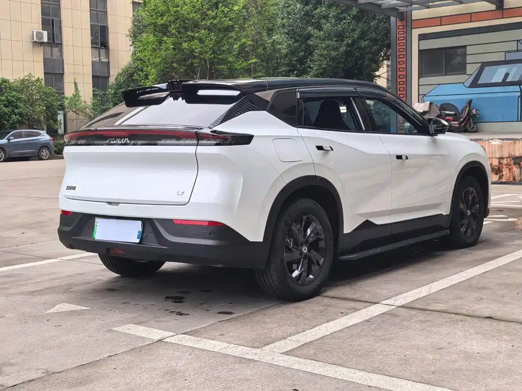 Dongfeng Aeolus Dongfeng Fengshen L7 2025 2025 518 Enjoyment