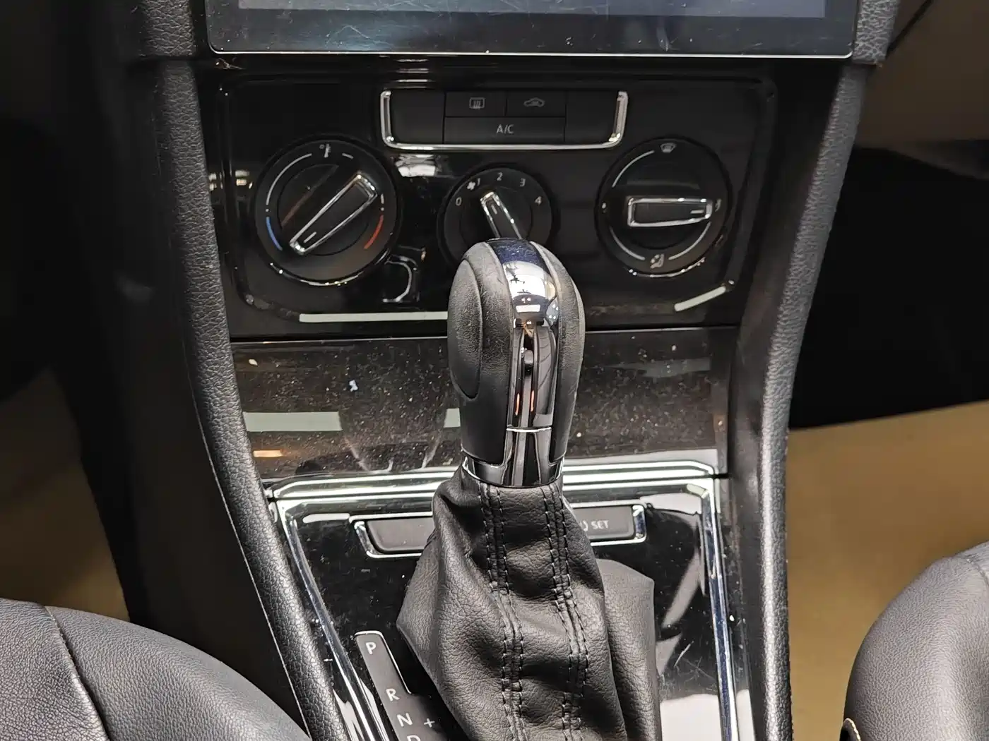 Volkswagen Bora 2018 1.5L Automatic Comfort фото 17
