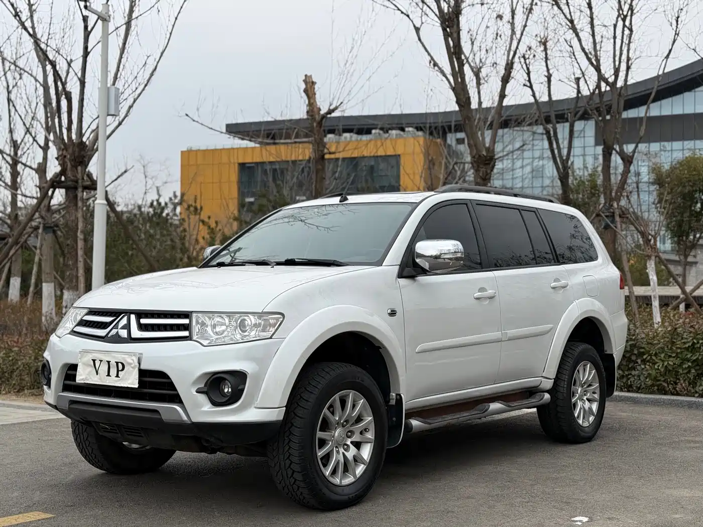 Mitsubishi Pajero Sport 2013 3.0L Automatic 2WD Luxury