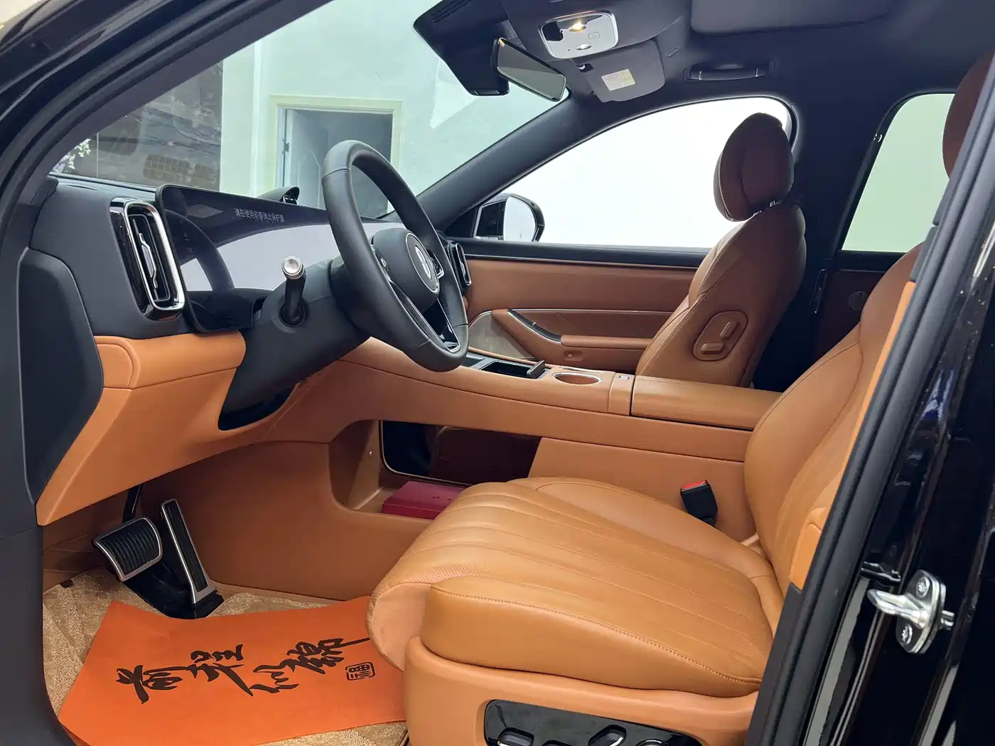 AITO Wenjie AITO M8 2025 Model Extended Range Max+ Edition 53.4kWh 6-Seater фото 9