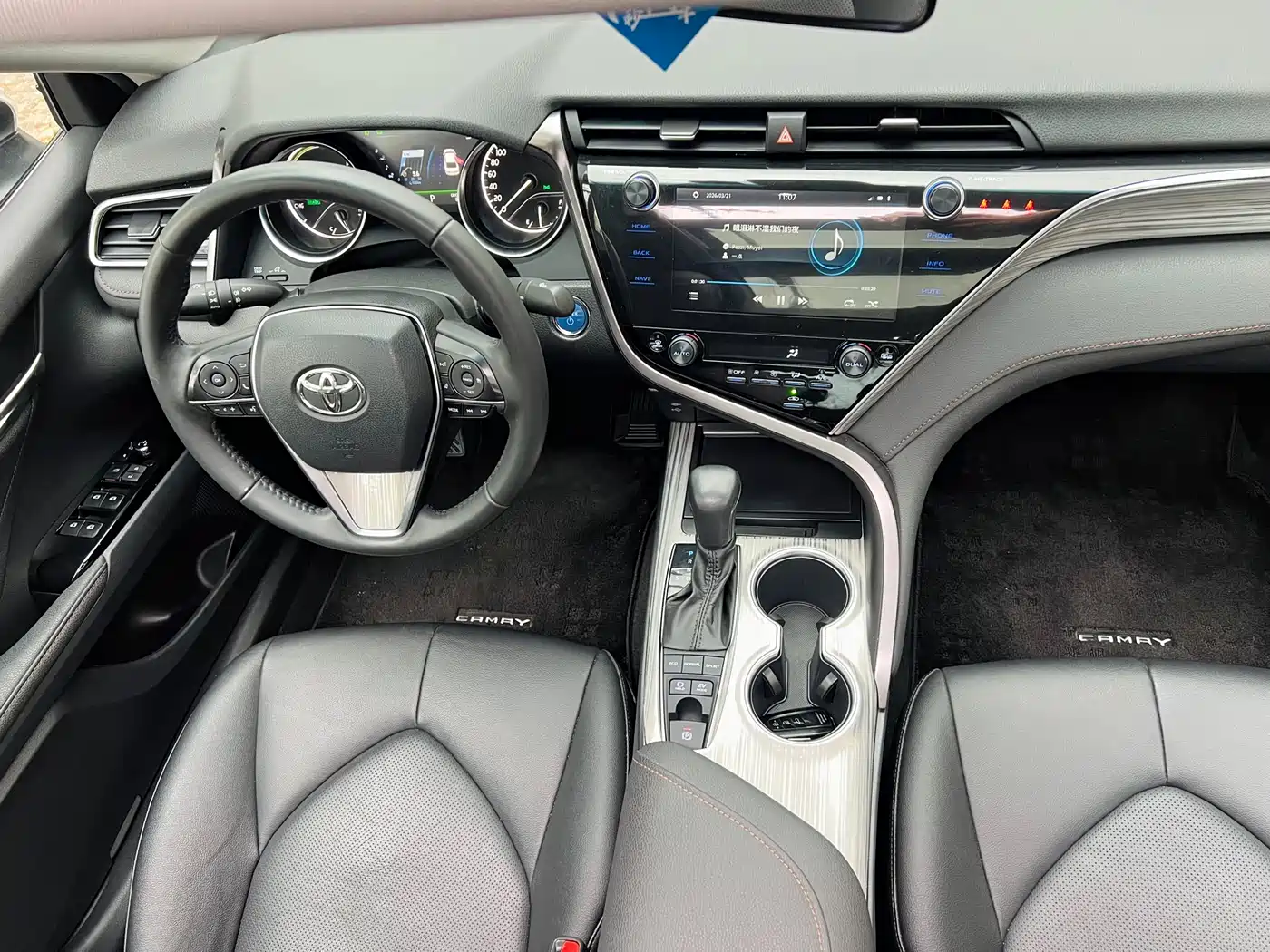 Toyota Camry 2019 Facelift Hybrid 2.5HG Luxury Edition фото 15