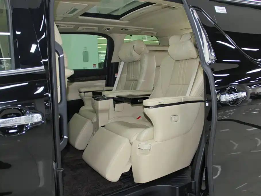 Toyota Alphard 2021 Hybrid 2.5L Premium фото 8