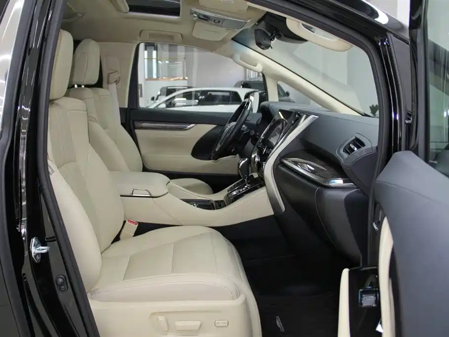 Toyota Alphard 2021 Hybrid 2.5L Premium фото 10