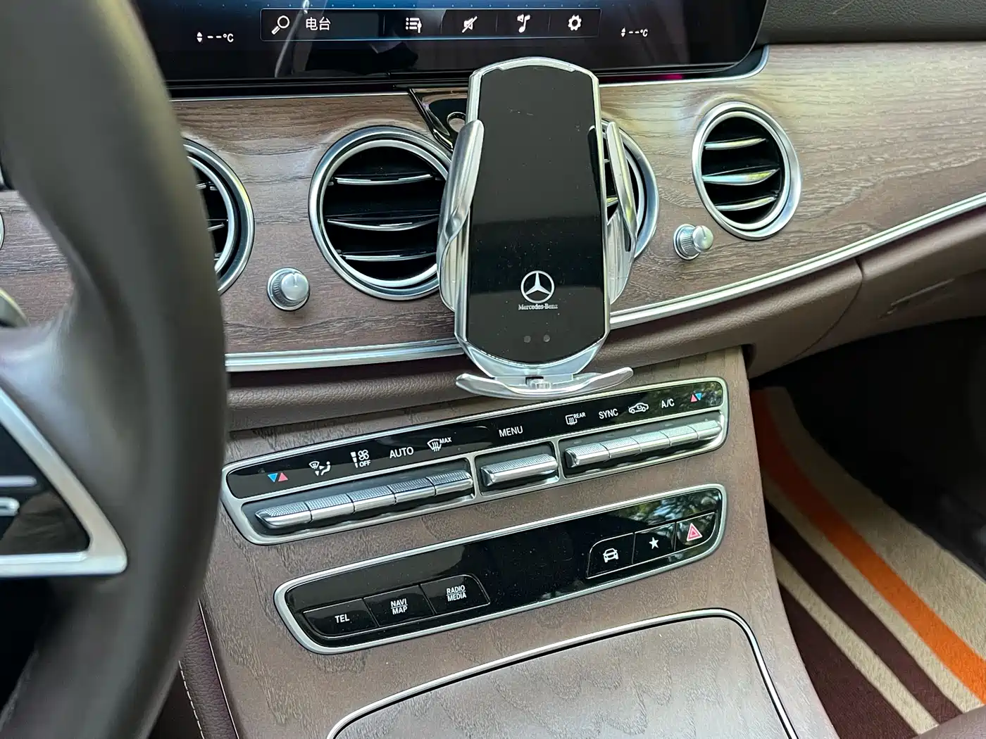 Mercedes-Benz E-Class 2022 E 300 L Fashion фото 8