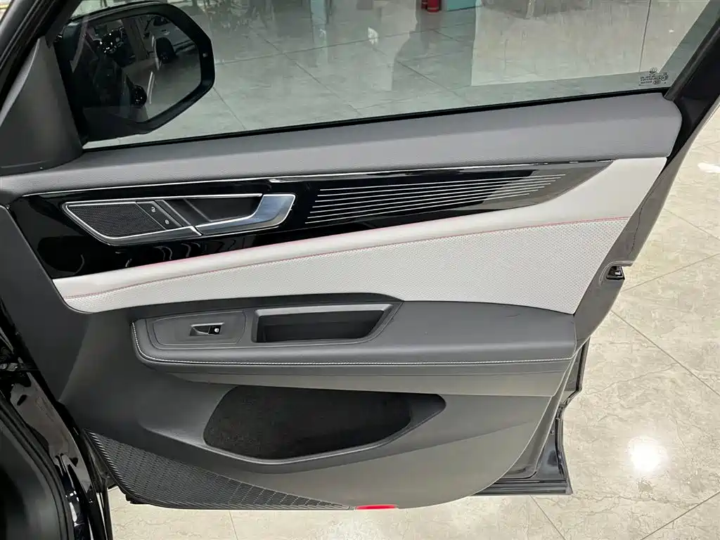 Volkswagen Teramont 2023 Teramont X Facelift 380TSI 4WD Premium Luxury Edition фото 12