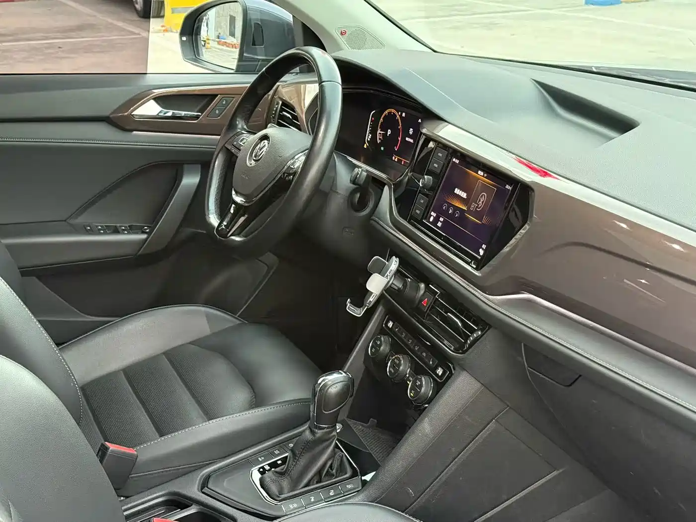 Volkswagen Tharu 2019 Model 280TSI 2WD Flagship Edition China VI фото 8