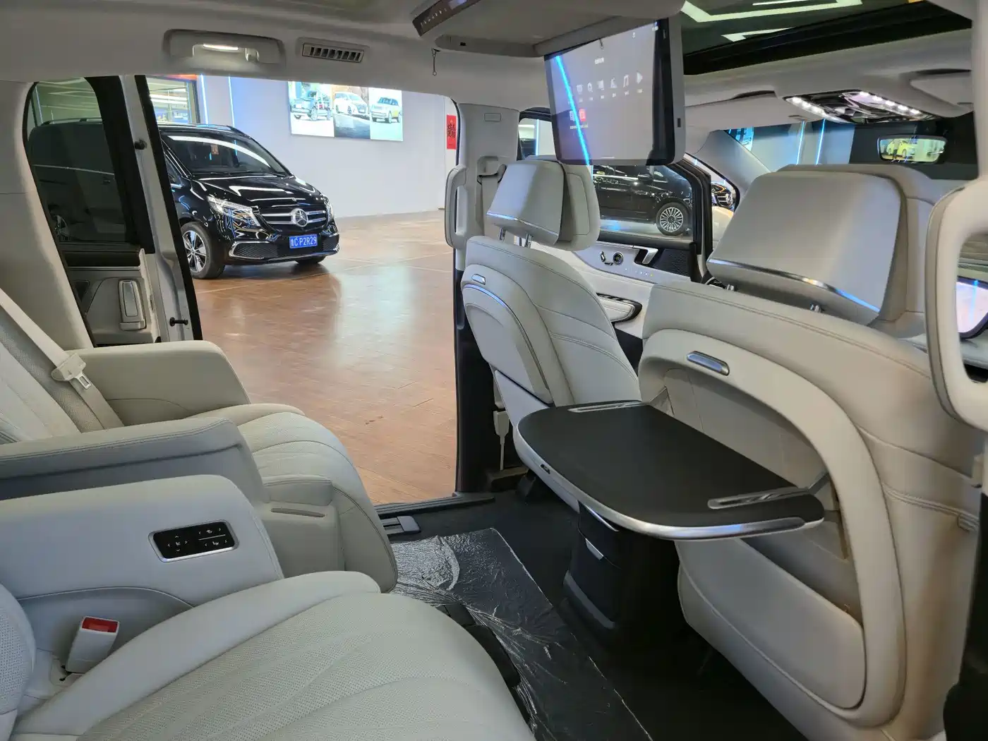 Buick GL8 New Energy 2024 2024 Landglory Luxury Edition 7-Seater