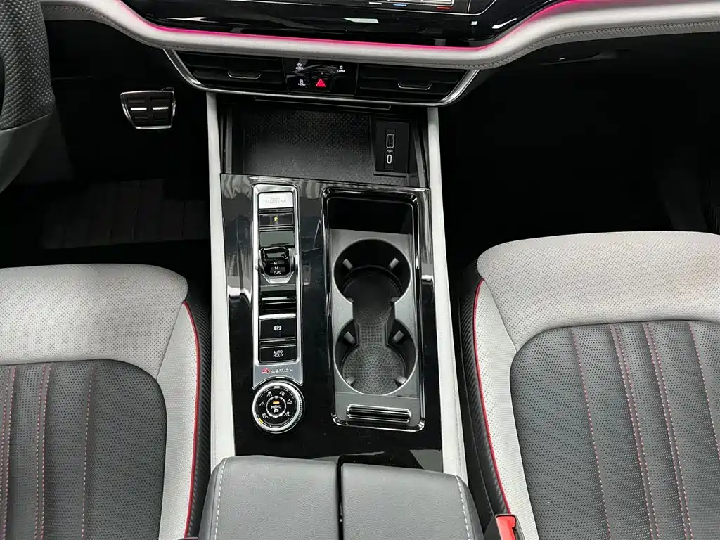 Volkswagen Teramont 2023 Teramont X Facelift 380TSI 4WD Premium Luxury Edition фото 5