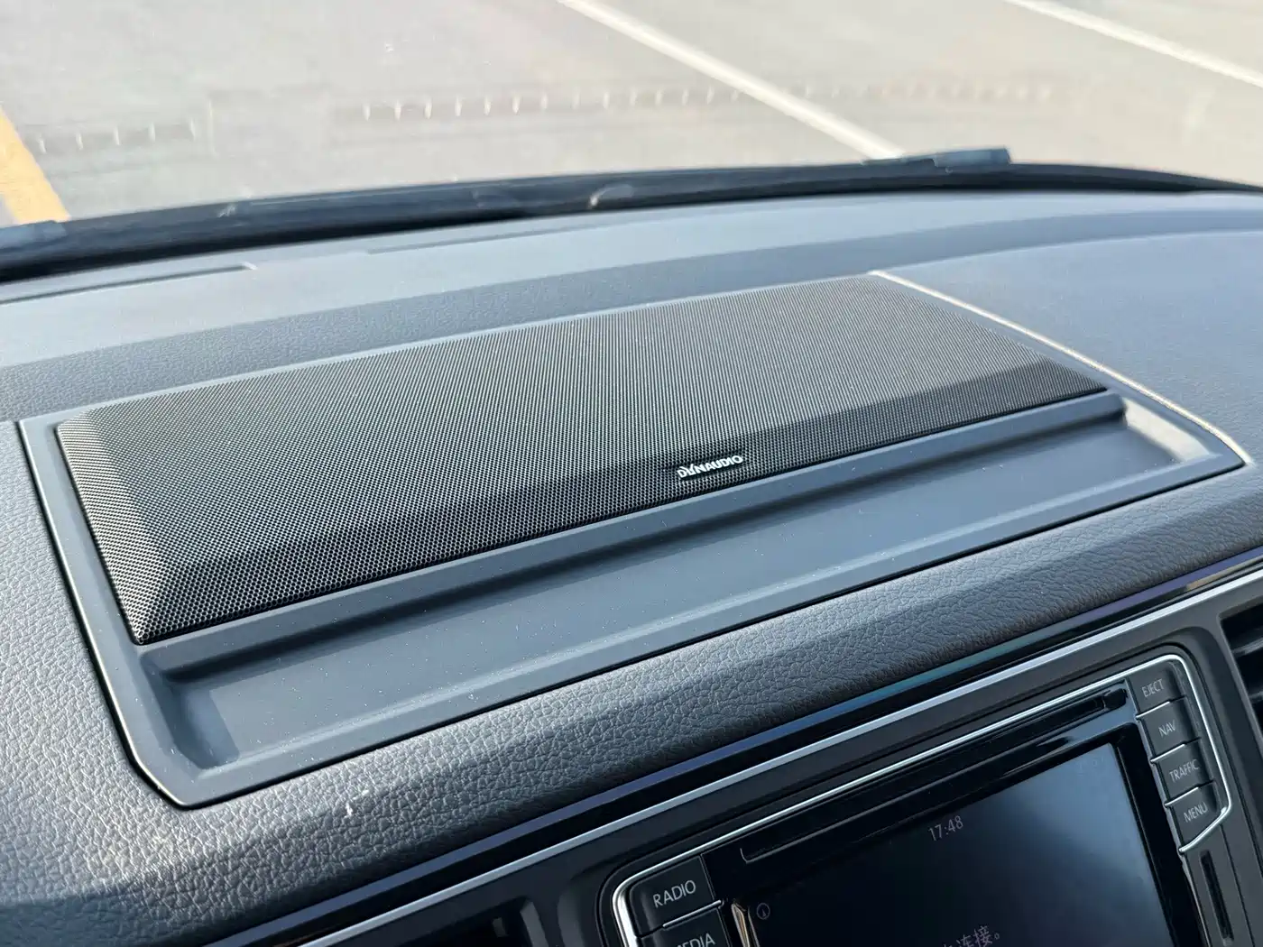 Volkswagen Multivan 2018 2017 2.0TSI AWD Premium Edition 7-Seater