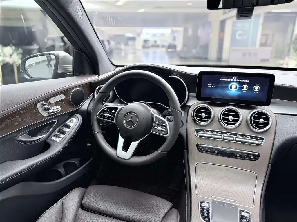 Mercedes-Benz GLC 2020 Facelift GLC 300 L 4MATIC Dynamic фото 38