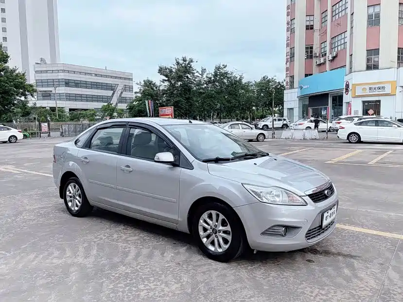 Ford Focus 2011 2011 Sedan 1.8L Automatic Fashion