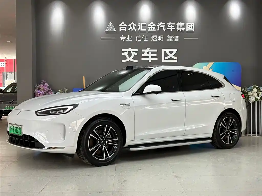 AITO Wenjie AITO M5
