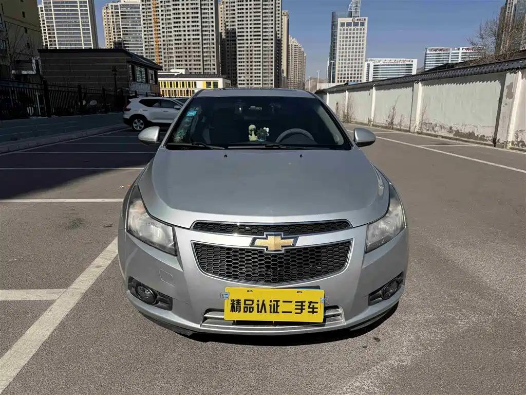 Chevrolet Cruze 2009 1.6L SE MT фото 2