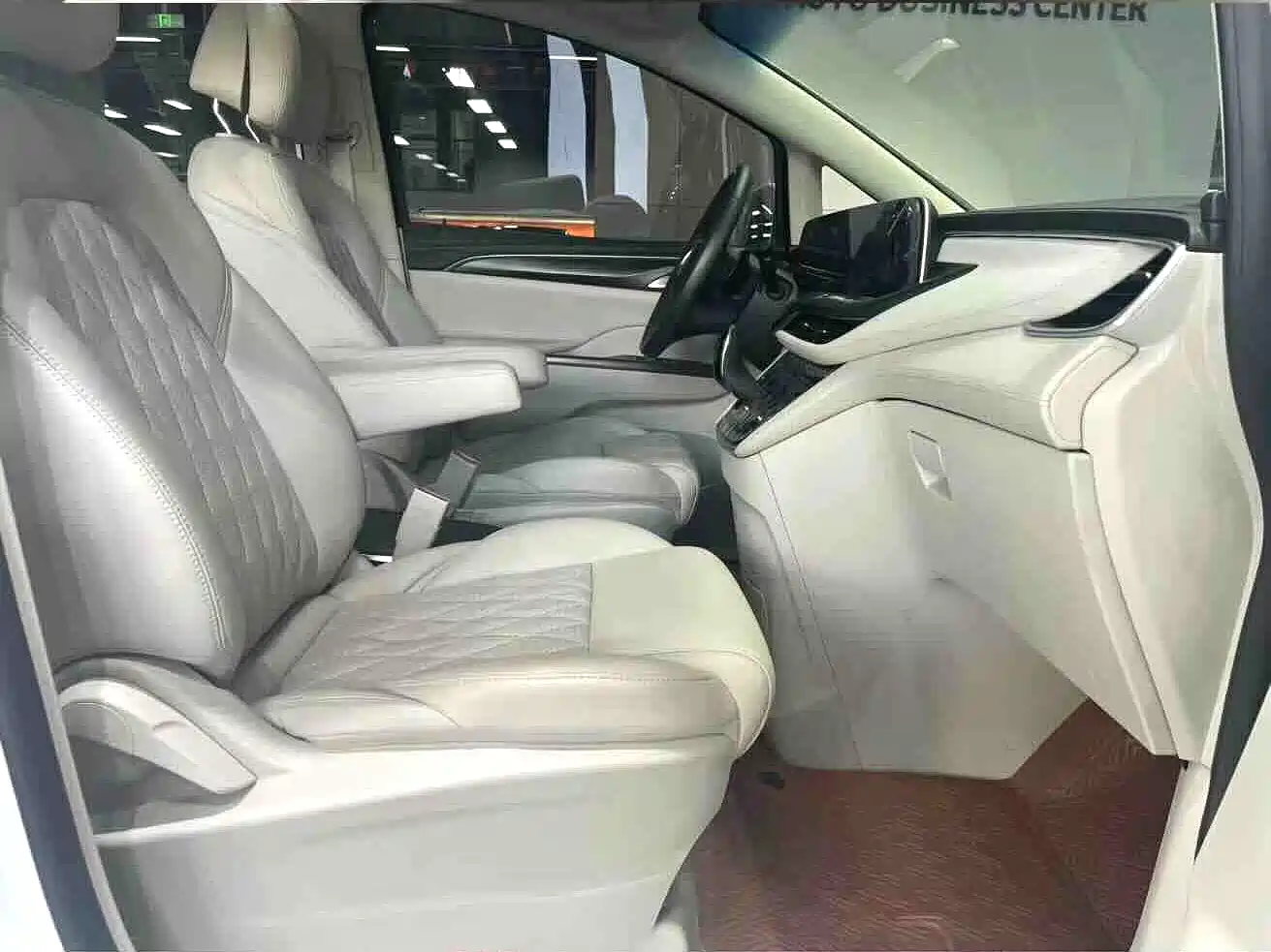 Buick GL8 2023 ES Landmaster Comfort фото 7