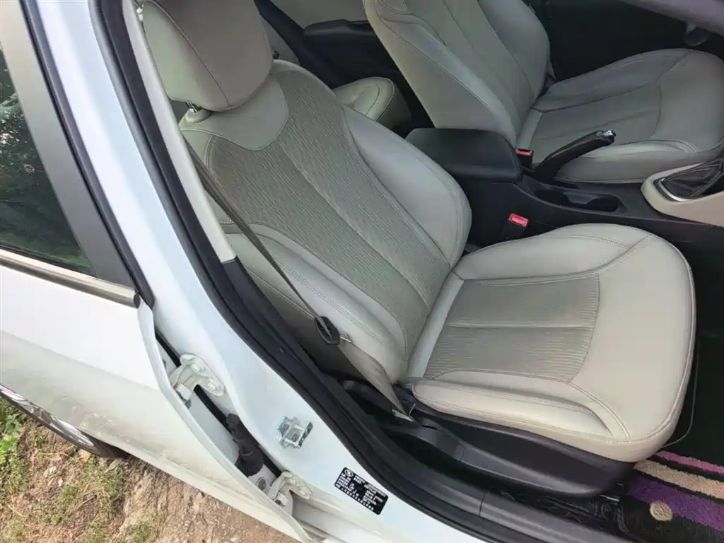 Buick Excelle 2017 15N Automatic Elite фото 25