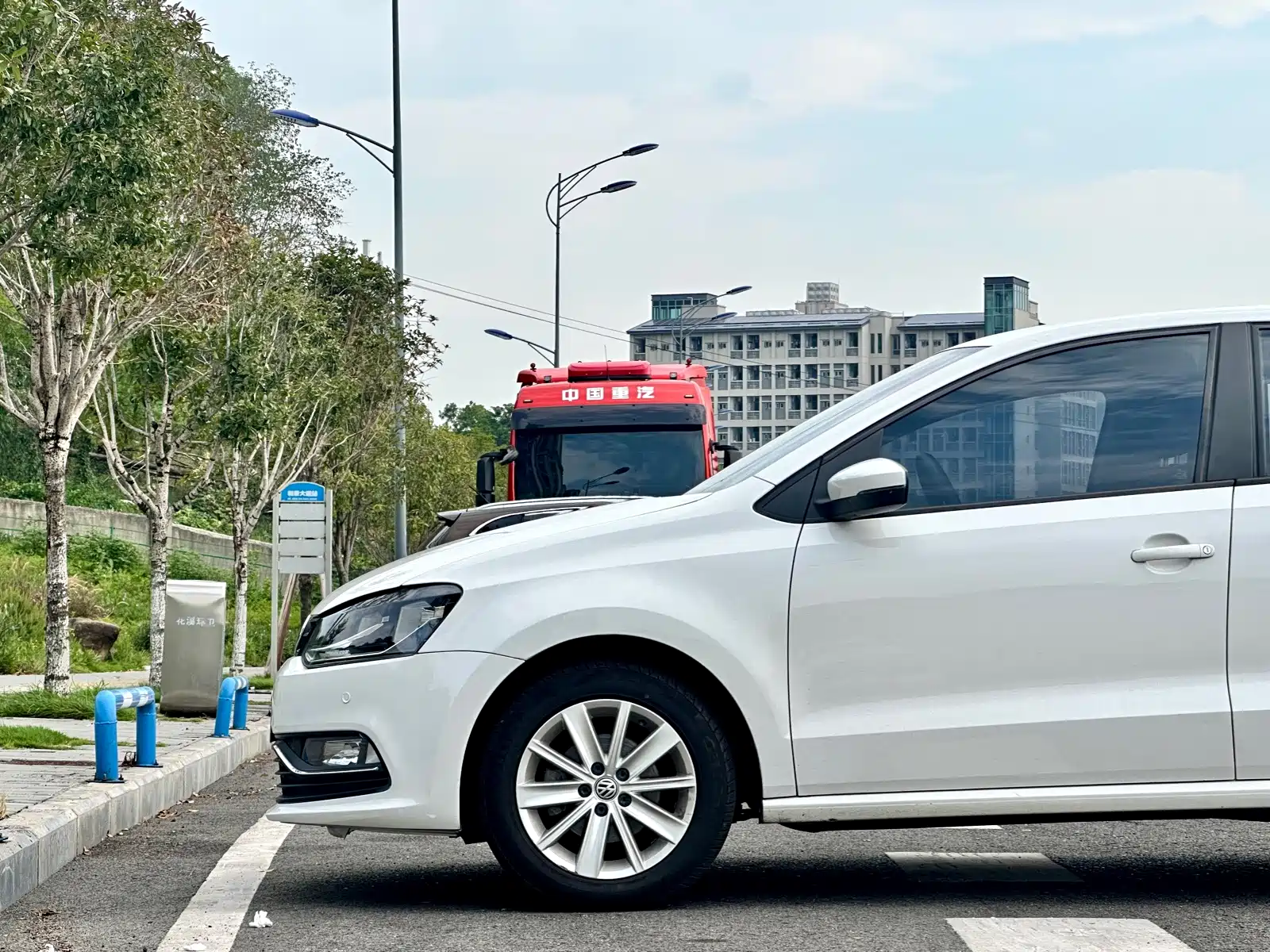 Фото 8 - Volkswagen Polo