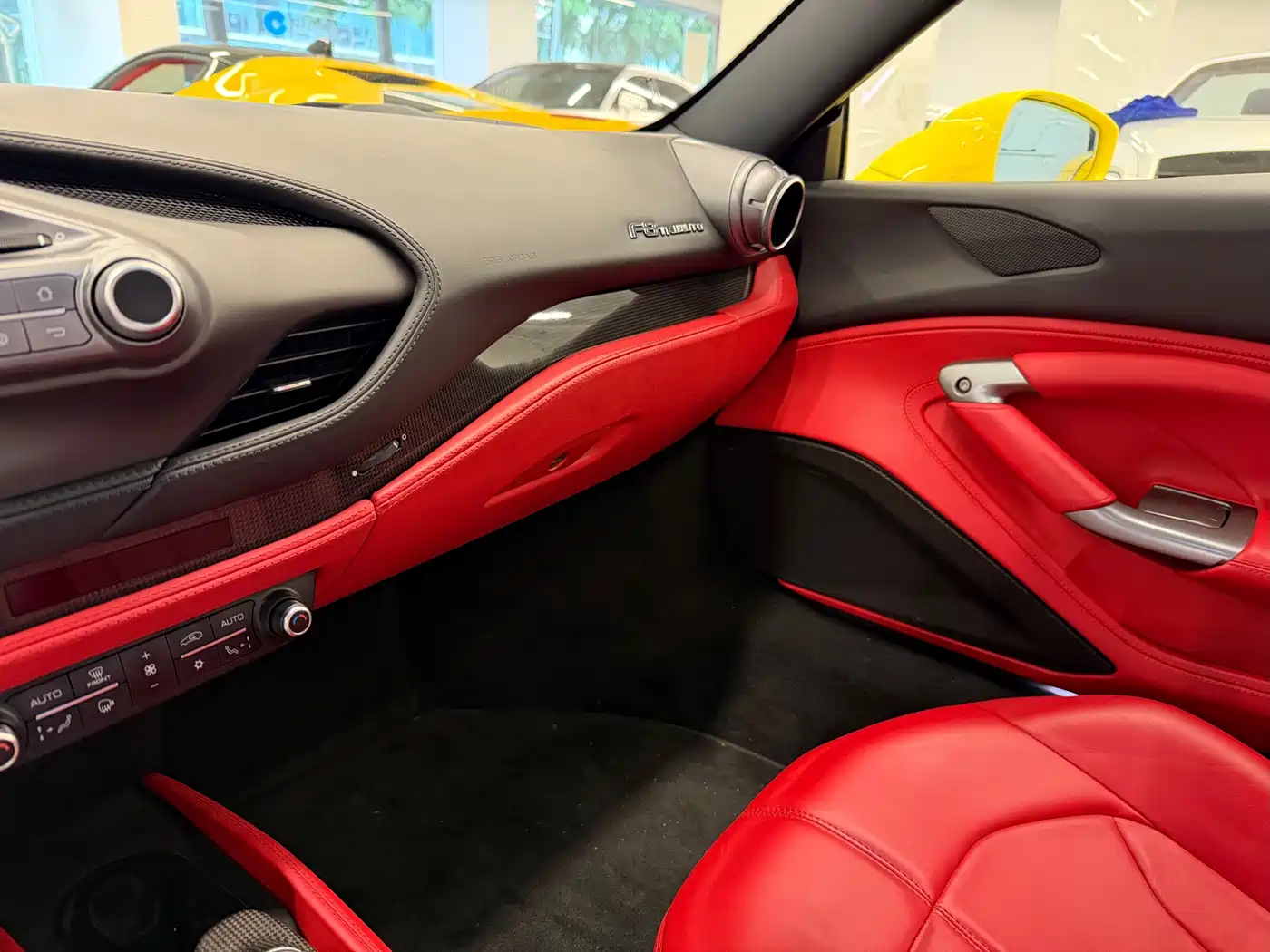 Ferrari F8 2021 2019 Tributo 3.9T V8