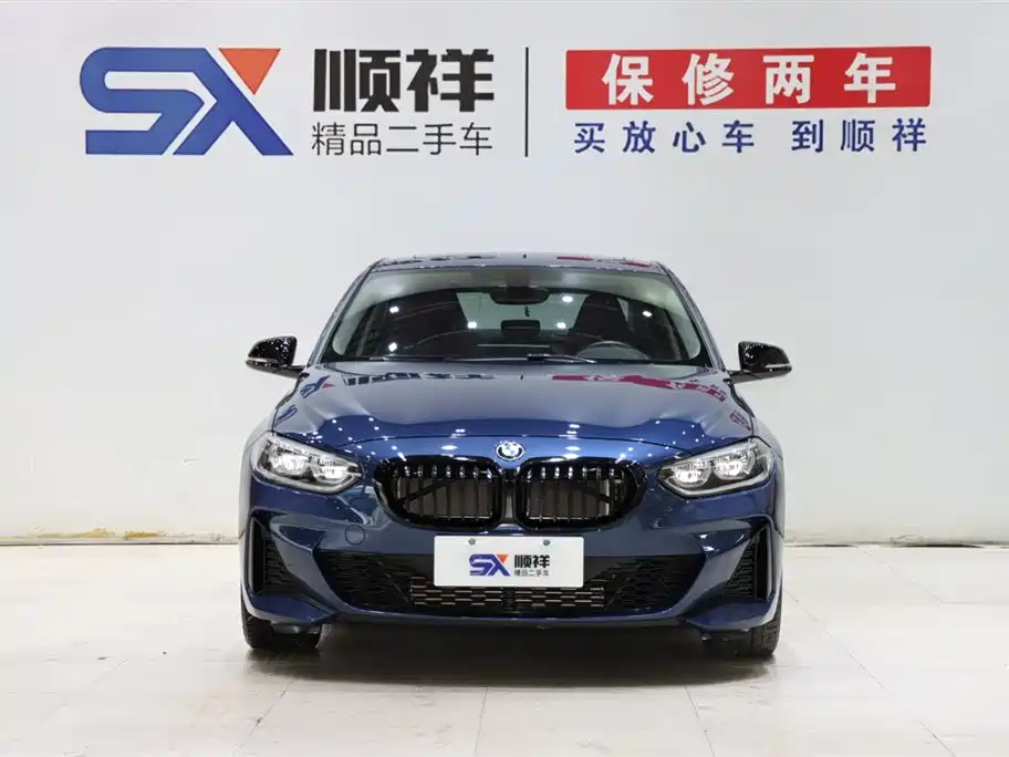 BMW 1 Series 2023 125i M Sport Shadow Edition фото 2
