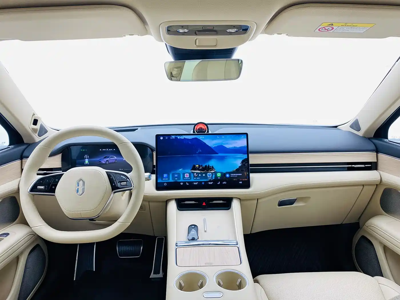 AITO Wenjie AITO M5 2025 Extended Range Ultra AWD фото 7