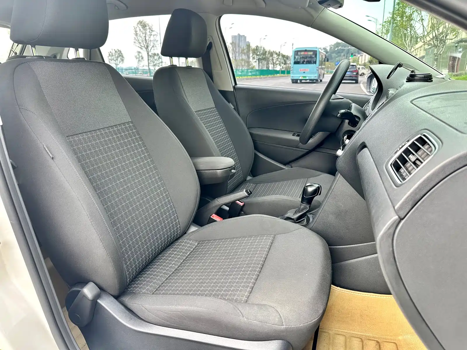 Фото 20 - Volkswagen Polo