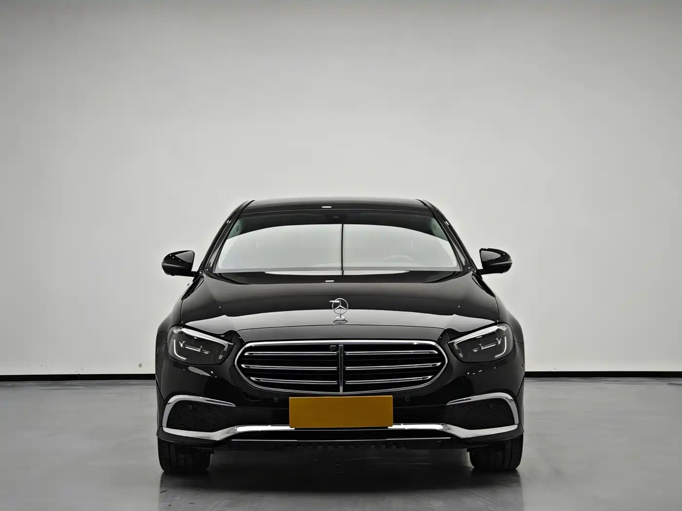 Mercedes-Benz E-Class 2022 Second Facelift E 300 L Luxury фото 2
