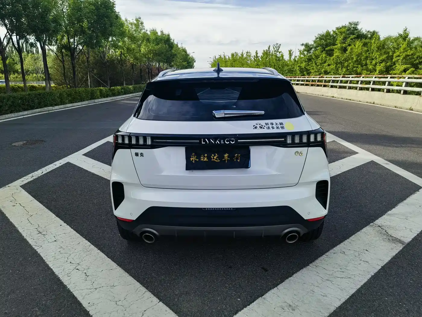 Lynk & Co 06 2020 1.5T Halo фото 5