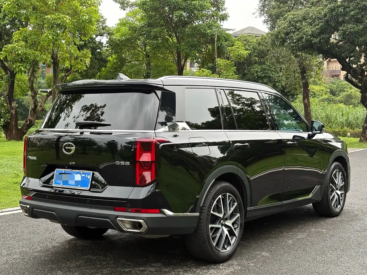 GAC Trumpchi Trumpchi GS8 2025 2025 Pilot Series 2.0TGDI 2WD Luxury Edition 5-seater