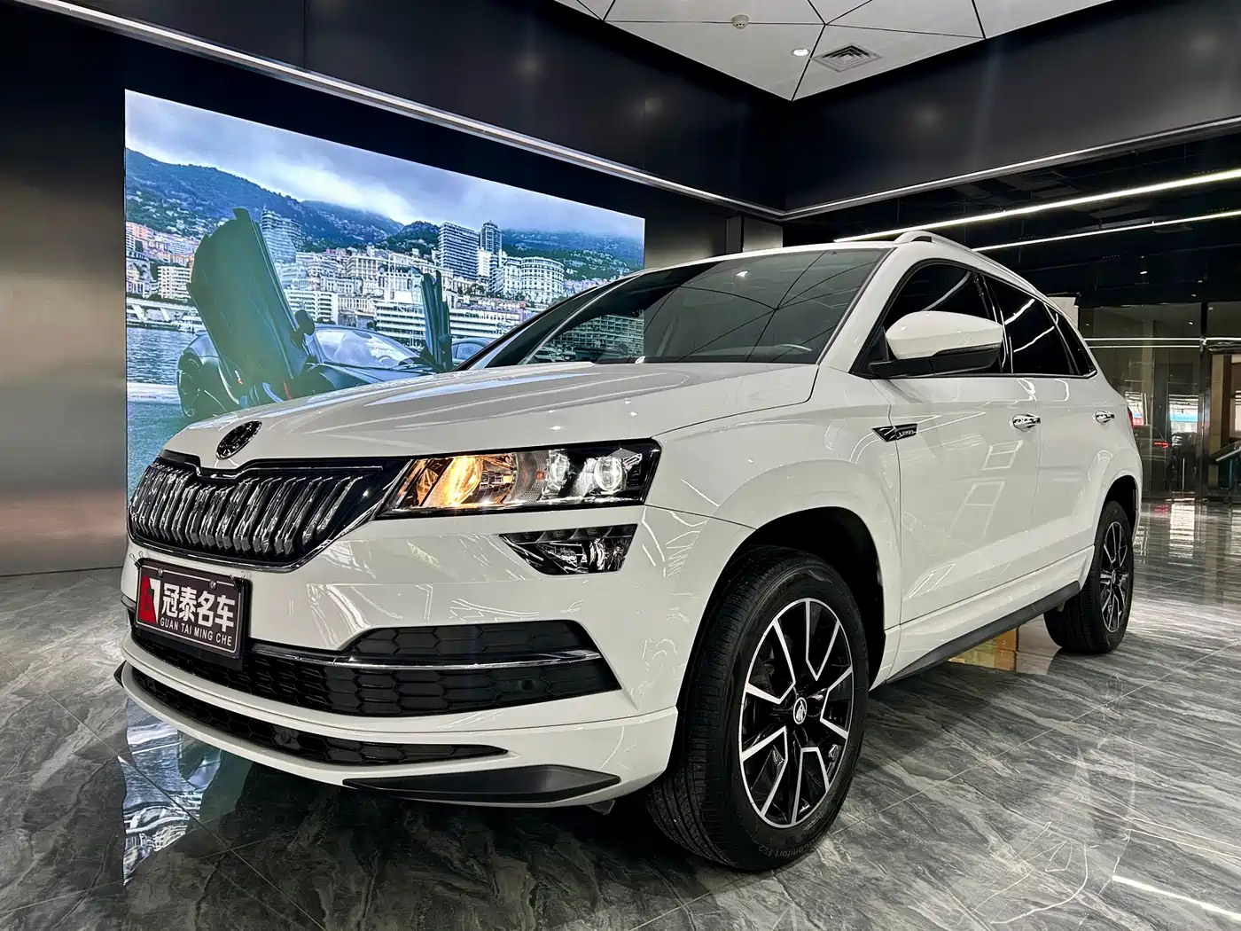 Škoda Karoq 2024 TSI280 Premium Edition