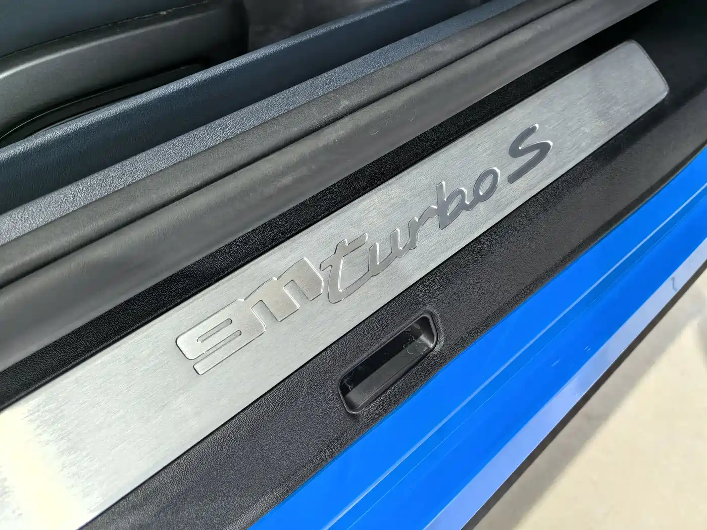 Porsche 911 2023 Turbo S Cabriolet 3.7T фото 28